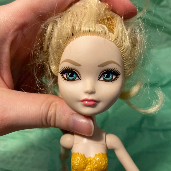 B1G2 - Mattel Ever After High Apple White Swim Fashion Doll - Buy 1, Get 2 FREE - Picture 5 of 8